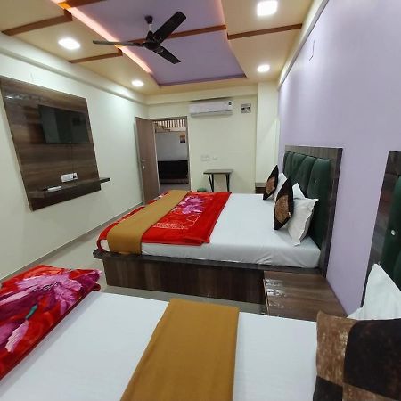Hotel Ggc Inn อาเมดาบัด ภายนอก รูปภาพ