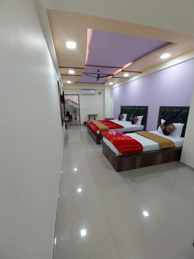 Hotel Ggc Inn อาเมดาบัด ภายนอก รูปภาพ