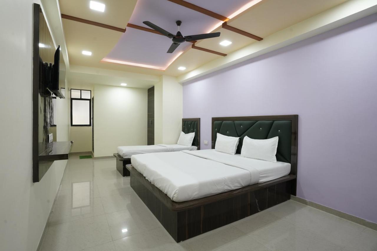 Hotel Ggc Inn อาเมดาบัด ภายนอก รูปภาพ