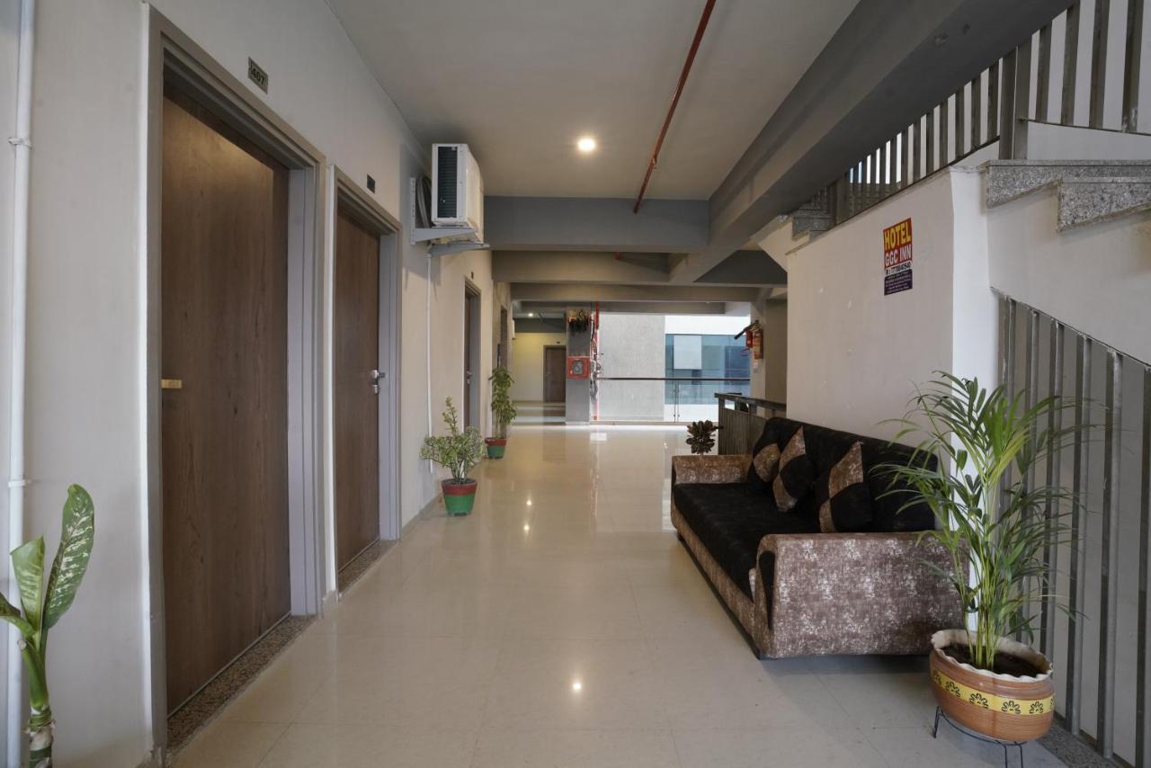 Hotel Ggc Inn อาเมดาบัด ภายนอก รูปภาพ
